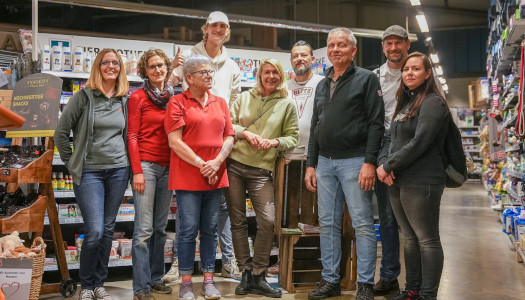 Mitarbeiter des ZOO & Co. Marktes in Frechen
